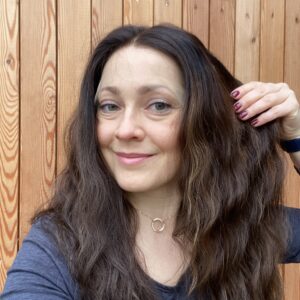 Jess – lace front wig 16″ length