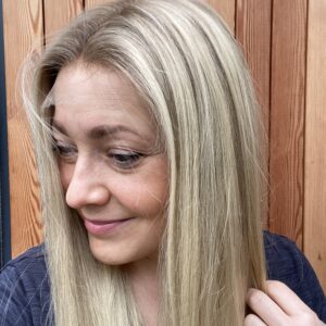 Olivia – glueless wig