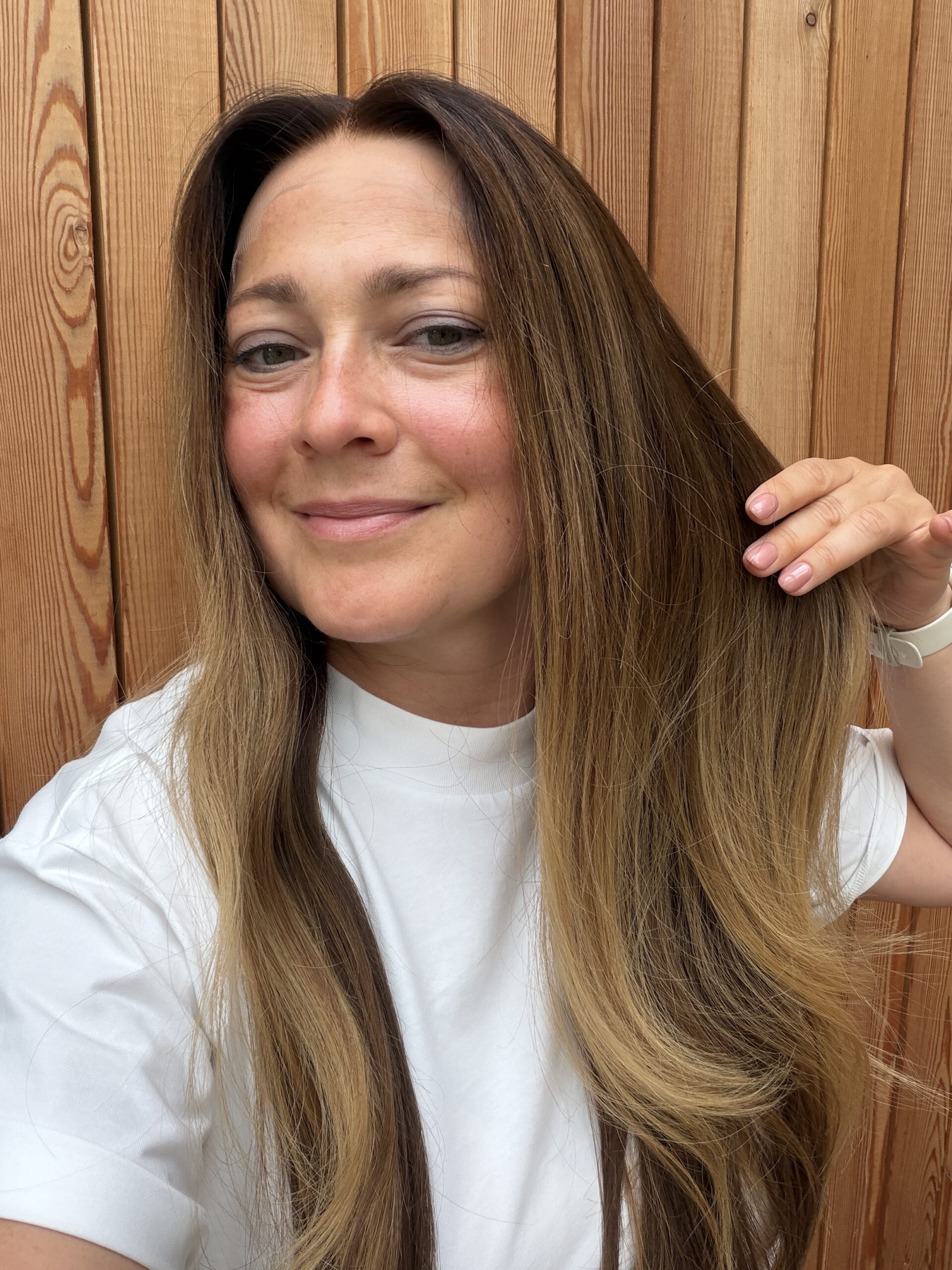 rooted bronde wig with warm balayage